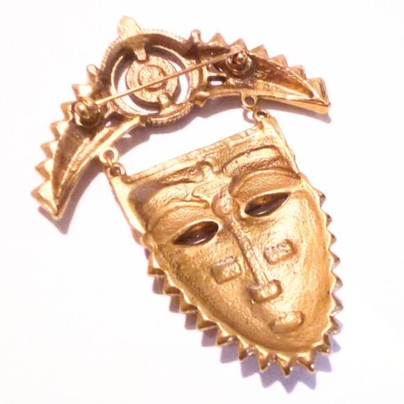 Vintage Avon Articulated Tribal Mask Brooch - Picture 4 of 4